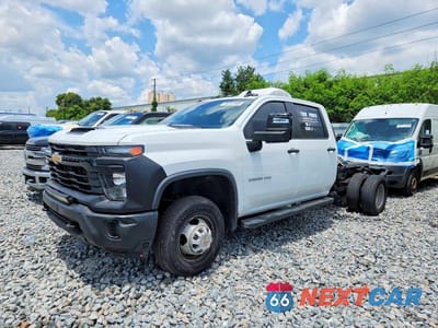 Drugie zdjęcie samochodu z przodu: 2024 CHEVROLET SILVERADO K3500 VIN:1GC4YSEY1RF300709 - miniatura