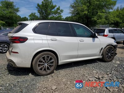 Trzecie zdjęcie samochodu z tyłu: 2024 BMW X5 XDRIVE50E VIN:5UX43EU05R9U15631 - miniatura