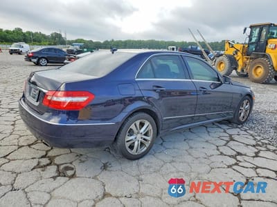 Trzecie zdjęcie samochodu z tyłu: 2011 MERCEDES-BENZ E 350 VIN:WDDHF5GB4BA464479 - miniatura