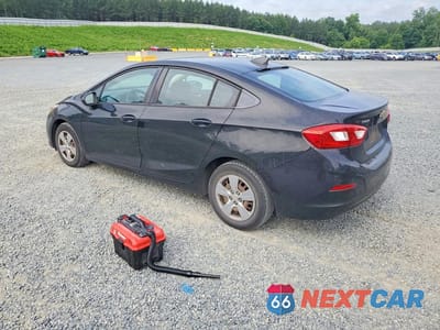 Drugie zdjęcie samochodu z przodu: 2017 CHEVROLET CRUZE LS VIN:1G1BC5SMXH7262701 - miniatura
