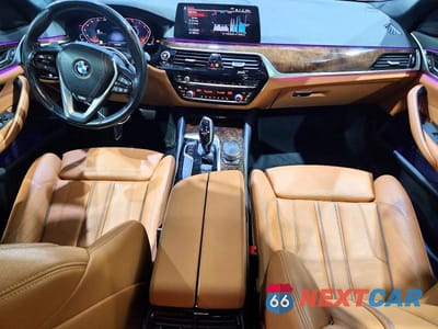 Zdjęcie 8 z 13 samochodu: 2020 BMW 530 XI VIN:WBAJR7C0XLCE45640 - miniatura