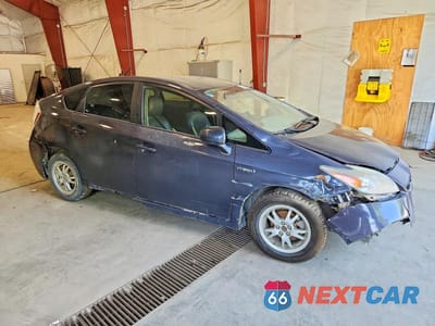 Czwarte zdjęcie samochodu z boku: 2011 TOYOTA PRIUS TWO VIN:JTDKN3DU9B1405957 - miniatura