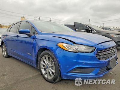 Czwarte zdjęcie samochodu z boku: 2017 FORD FUSION SE HYBRID VIN:3FA6P0LU7HR300575 - miniatura