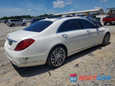 Trzecie zdjęcie samochodu z tyłu: 2015 MERCEDES-BENZ S 550 VIN:WDDUG8CB6FA138921 - miniatura