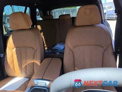 Zdjęcie 10 z 15 samochodu: 2026 BMW X5 M60I VIN:5UX33EU08T9309600 - miniatura