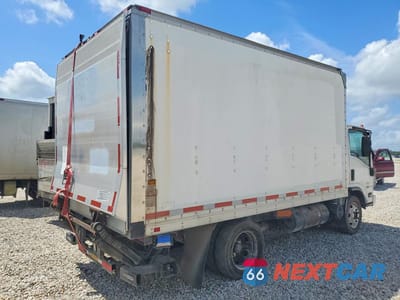 Trzecie zdjęcie samochodu z tyłu: 2010 ISUZU NQR BOX TRUCK VIN:JALE5W162A7901827 - miniatura