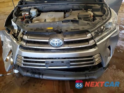 Zdjęcie 11 z 12 samochodu: 2018 TOYOTA HIGHLANDER HYBRID LIMITED PLATINUM VIN:5TDDGRFH6JS040287 - miniatura