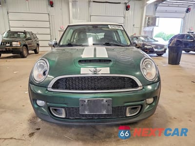 Piąte zdjęcie samochodu w środku: 2012 MINI COOPER S VIN:WMWSV3C5XCTY29855 - miniatura