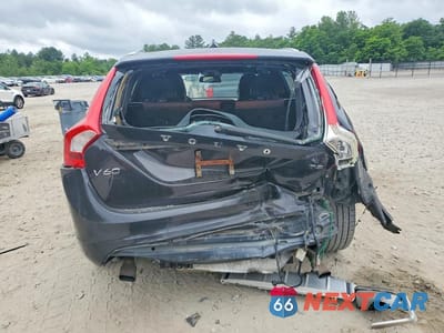 Zdjęcie 6 z 14 samochodu: 2015 VOLVO V60 PREMIER VIN:YV126MEB5F1188679 - miniatura