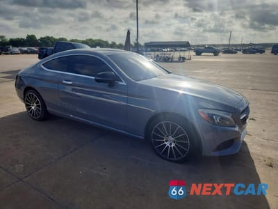Czwarte zdjęcie samochodu z boku: 2017 MERCEDES-BENZ C 300 VIN:WDDWJ4JB3HF512249 - miniatura