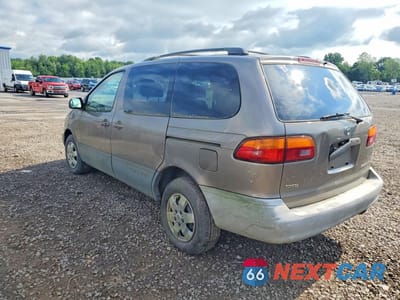 Drugie zdjęcie samochodu z przodu: 1999 TOYOTA SIENNA LE VIN:4T3ZF13CXXU166498 - miniatura