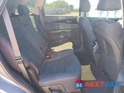 Zdjęcie 11 z 14 samochodu: 2019 KIA SORENTO LX VIN:5XYPGDA30KG597223 - miniatura