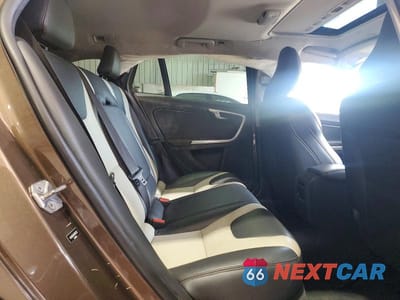 Zdjęcie 10 z 13 samochodu: 2016 VOLVO V60 CROSS COUNTRY PREMIER VIN:YV4612HKXG1012232 - miniatura