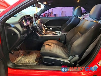 Zdjęcie 7 z 12 samochodu: 2018 DODGE CHALLENGER SXT VIN:2C3CDZAG2JH130834 - miniatura