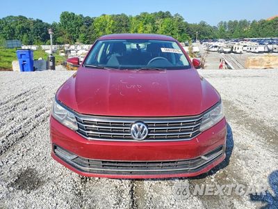 Piąte zdjęcie samochodu w środku: 2018 VOLKSWAGEN PASSAT S VIN:1VWAA7A35JC001046 - miniatura