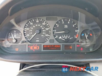 Zdjęcie 9 z 12 samochodu: 2004 BMW 325 I VIN:WBAEV33404KR32424 - miniatura