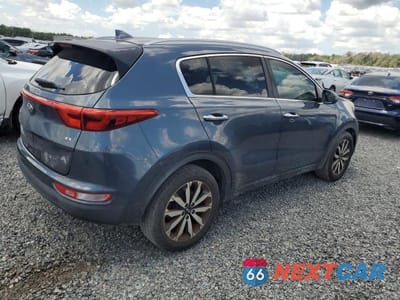 Trzecie zdjęcie samochodu z tyłu: 2017 KIA SPORTAGE EX VIN:KNDPN3ACXH7075284 - miniatura
