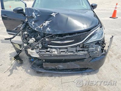 Zdjęcie 12 z 14 samochodu: 2018 CHRYSLER PACIFICA TOURING L VIN:2C4RC1BG8JR149360 - miniatura