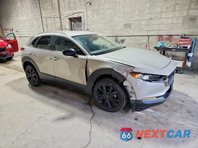 Czwarte zdjęcie samochodu z boku: 2024 MAZDA CX-30 SELECT VIN:3MVDMBBM8RM702058 - miniatura