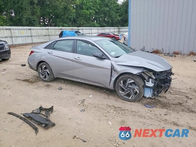 Czwarte zdjęcie samochodu z boku: 2025 HYUNDAI ELANTRA SEL SPORT VIN:KMHLM4DG2SU074902 - miniatura