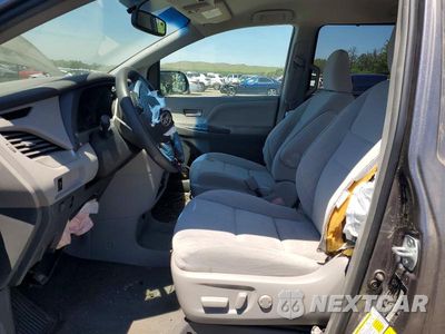 Zdjęcie 7 z 14 samochodu: 2016 TOYOTA SIENNA LE VIN:5TDKK3DC4GS763526 - miniatura