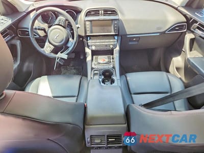 Zdjęcie 8 z 12 samochodu: 2017 JAGUAR F-PACE PREMIUM VIN:SADCJ2BV7HA886911 - miniatura