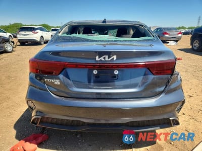 Zdjęcie 6 z 12 samochodu: 2022 KIA FORTE FE VIN:3KPF24AD5NE463814 - miniatura