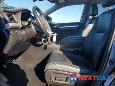 Zdjęcie 7 z 13 samochodu: 2018 TOYOTA HIGHLANDER XLE VIN:5TDKZRFH7JS280711 - miniatura