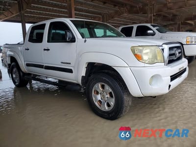 Czwarte zdjęcie samochodu z boku: 2005 TOYOTA TACOMA DOUBLE CAB PRERUNNER VIN:5TEJU62N45Z100288 - miniatura