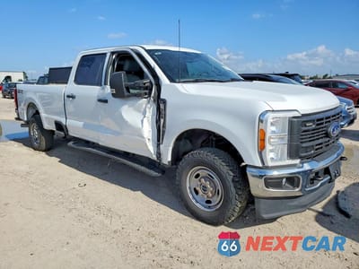 Czwarte zdjęcie samochodu z boku: 2023 FORD F350 SUPER DUTY VIN:1FT8W3BA9PED63757 - miniatura