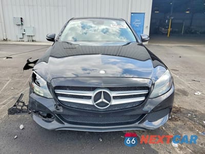 Piąte zdjęcie samochodu w środku: 2016 MERCEDES-BENZ C 300 VIN:55SWF4JB7GU123806 - miniatura
