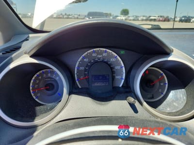Zdjęcie 9 z 13 samochodu: 2010 HONDA FIT SPORT VIN:JHMGE8H4XAS016636 - miniatura