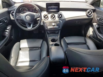 Zdjęcie 8 z 12 samochodu: 2018 MERCEDES-BENZ CLA 250 VIN:WDDSJ4EB8JN683177 - miniatura