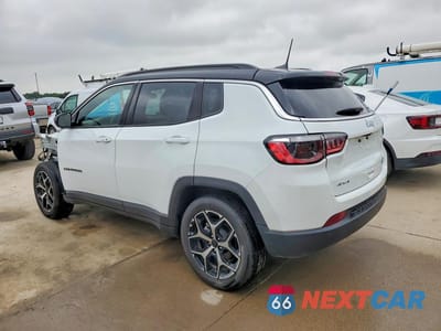 Drugie zdjęcie samochodu z przodu: 2025 JEEP COMPASS LIMITED VIN:3C4NJDCN9ST621325 - miniatura