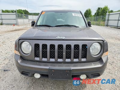 Piąte zdjęcie samochodu w środku: 2015 JEEP PATRIOT SPORT VIN:1C4NJPBA2FD203328 - miniatura