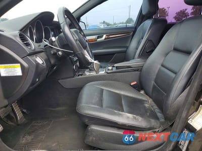 Zdjęcie 7 z 12 samochodu: 2013 MERCEDES-BENZ C 300 4MATIC VIN:WDDGF8AB1DR251774 - miniatura