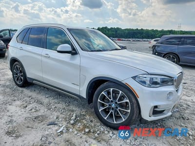 Czwarte zdjęcie samochodu z boku: 2018 BMW X5 SDRIVE35I VIN:5UXKR2C57J0Z16790 - miniatura