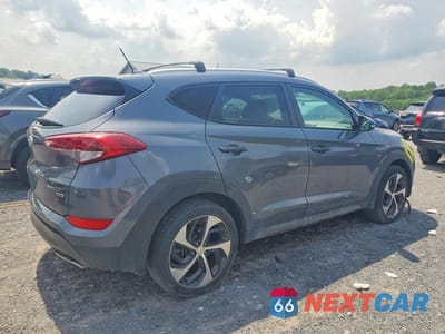 Trzecie zdjęcie samochodu z tyłu: 2016 HYUNDAI TUCSON SPORT VIN:KM8J3CA21GU071316 - miniatura