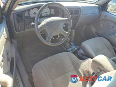 Zdjęcie 8 z 12 samochodu: 2004 TOYOTA TACOMA XTRACAB VIN:5TEWN72N04Z319790 - miniatura