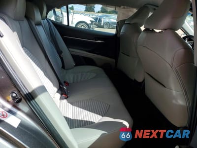 Zdjęcie 10 z 12 samochodu: 2018 TOYOTA CAMRY SE VIN:4T1B11HK2JU157892 - miniatura