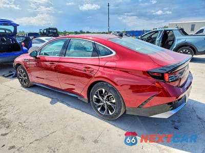 Drugie zdjęcie samochodu z przodu: 2025 HYUNDAI SONATA SEL VIN:KMHL64JA1SA505628 - miniatura