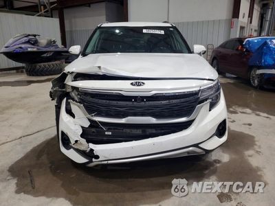 Piąte zdjęcie samochodu w środku: 2021 KIA SELTOS S VIN:KNDEU2AA0M7049788 - miniatura