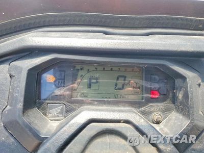 Zdjęcie 8 z 10 samochodu: 2017 HONDA SXS1000M UTILITY VEHICLE VIN:1HFVE04A0H4100717 - miniatura
