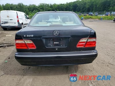 Zdjęcie 6 z 12 samochodu: 2001 MERCEDES-BENZ E 320 VIN:WDBJF65JX1B309079 - miniatura
