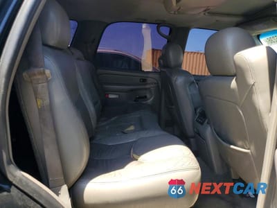 Zdjęcie 10 z 12 samochodu: 2004 GMC YUKON DENALI VIN:1GKEK63U54J317343 - miniatura