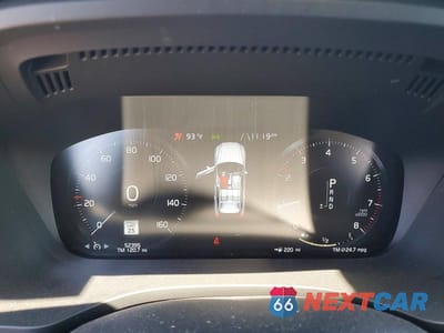 Zdjęcie 9 z 13 samochodu: 2021 VOLVO XC60 T5 MOMENTUM VIN:YV4102RK2M1787681 - miniatura