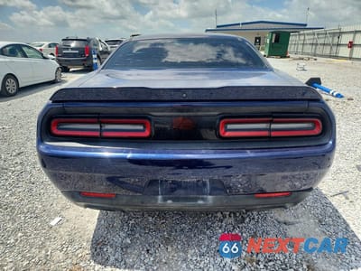 Zdjęcie 6 z 12 samochodu: 2017 DODGE CHALLENGER SXT VIN:2C3CDZAG1HH573342 - miniatura