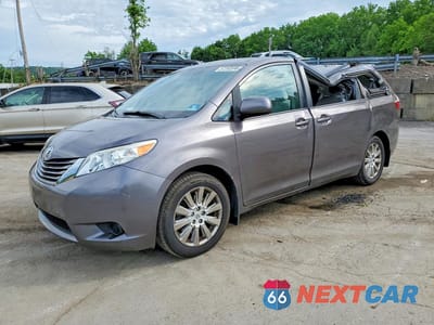 2015 TOYOTA SIENNA LE 5TDJK3DCXFS127171 - główne zdjęcie licytacji z USA - miniatura