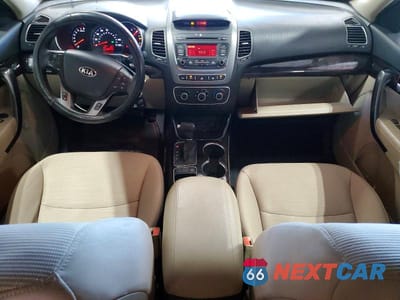 Zdjęcie 8 z 13 samochodu: 2015 KIA SORENTO LX VIN:5XYKTCA62FG613955 - miniatura