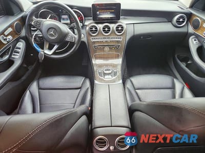 Zdjęcie 8 z 12 samochodu: 2017 MERCEDES-BENZ C 300 4MATIC VIN:55SWF4KB5HU220728 - miniatura